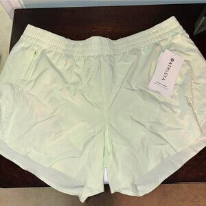 NWT Athleta 4.5" Hustle Shorts